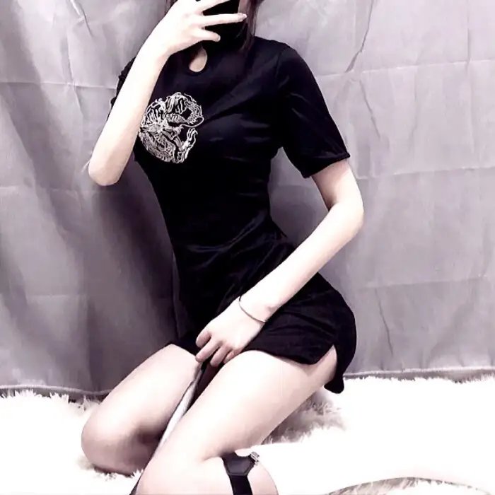 异形三角恋